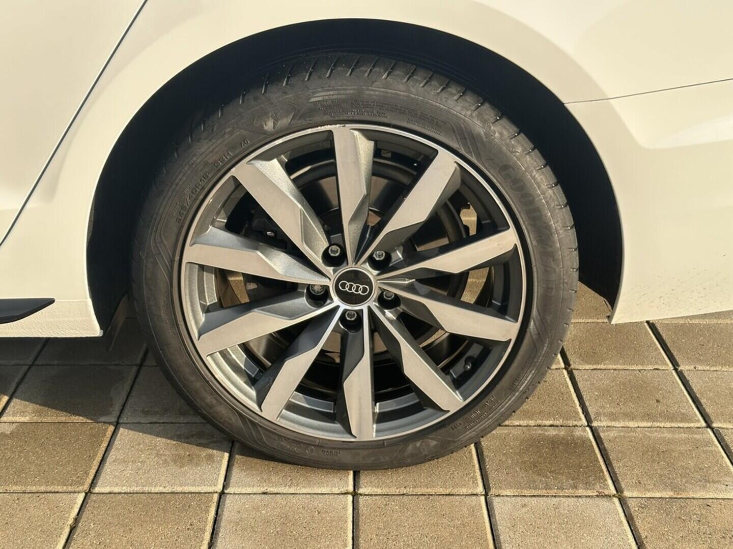 O619V07612_32.webp_A4 Advanced Avant 2.0 TSI 110 kW automat, DPH