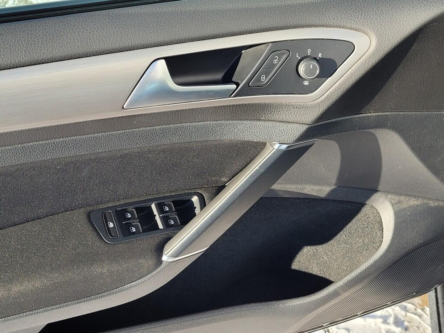 O619V07613_31.webp_GOLF Comfortline 1.2 TSI 81 kW manuál