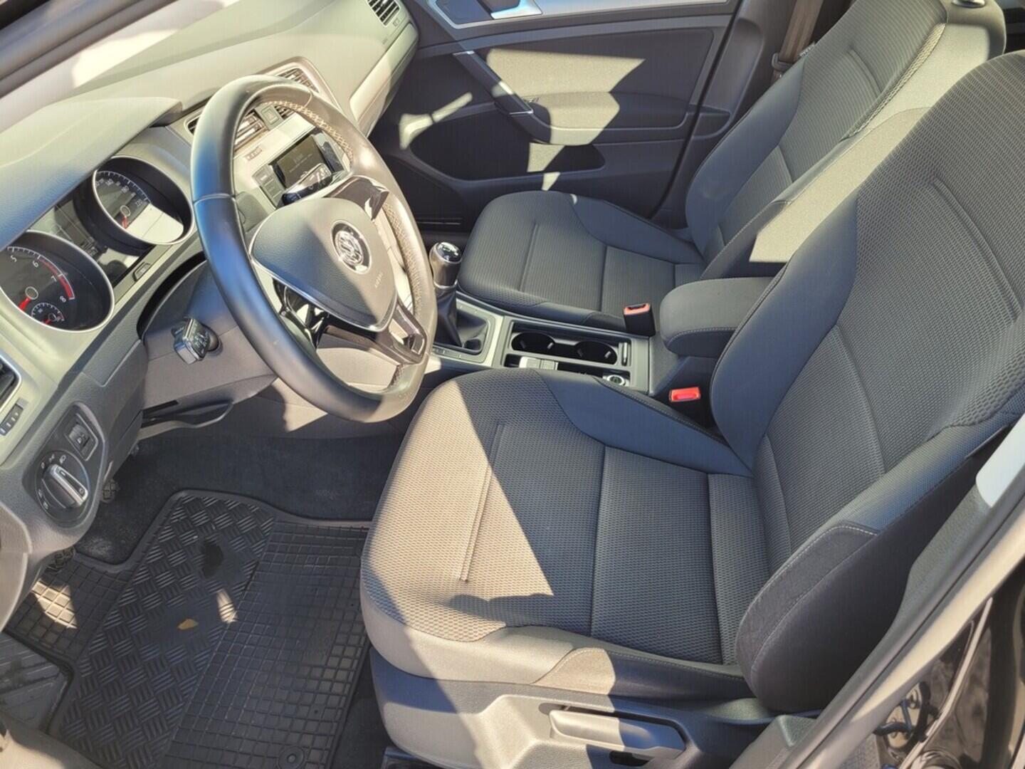 O619V07613_33.webp_GOLF Comfortline 1.2 TSI 81 kW manuál