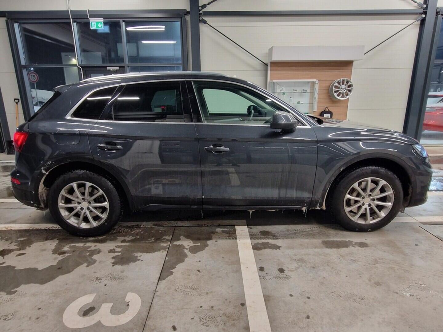 O619V07614_12.webp_Q5 S-line Quattro 3.0 TDI 210 kW automat