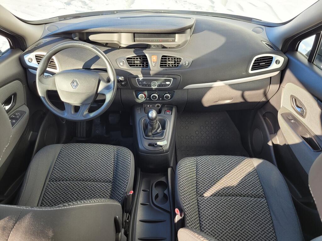 O619V07615_16.webp_GRAND SCÉNIC  1.5 dCi 78 kW manuál