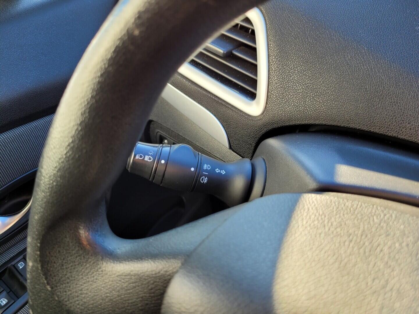 O619V07615_38.webp_GRAND SCÉNIC  1.5 dCi 78 kW manuál