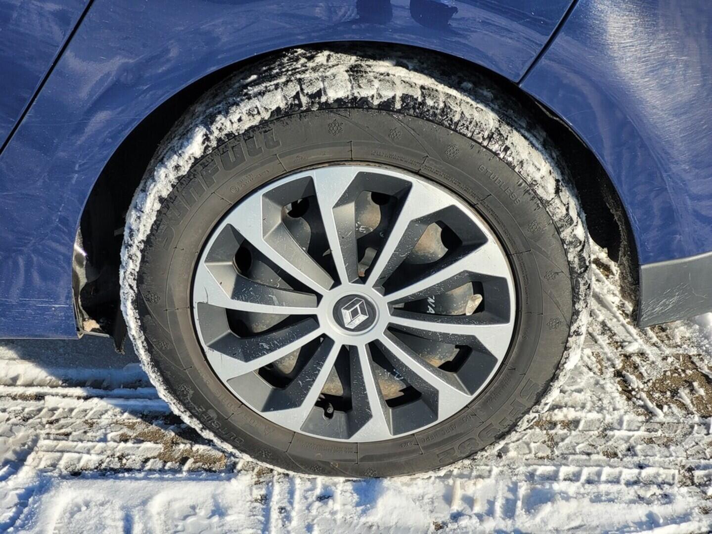 O619V07615_47.webp_GRAND SCÉNIC  1.5 dCi 78 kW manuál