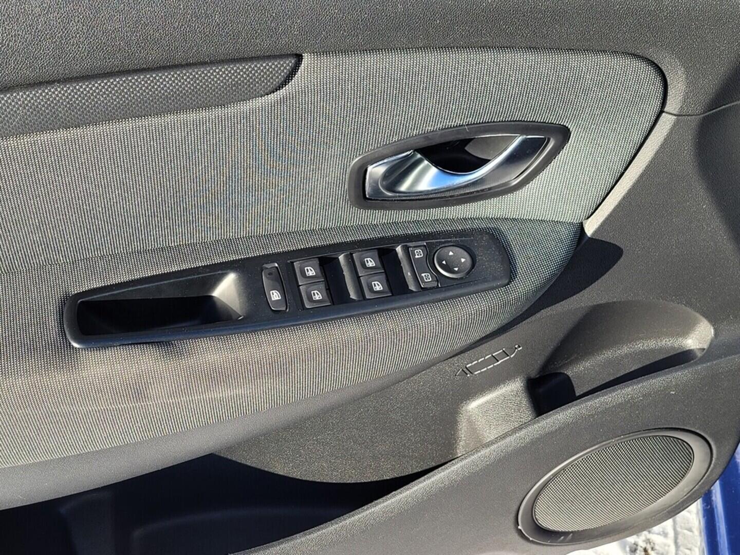 O619V07615_50.webp_GRAND SCÉNIC  1.5 dCi 78 kW manuál