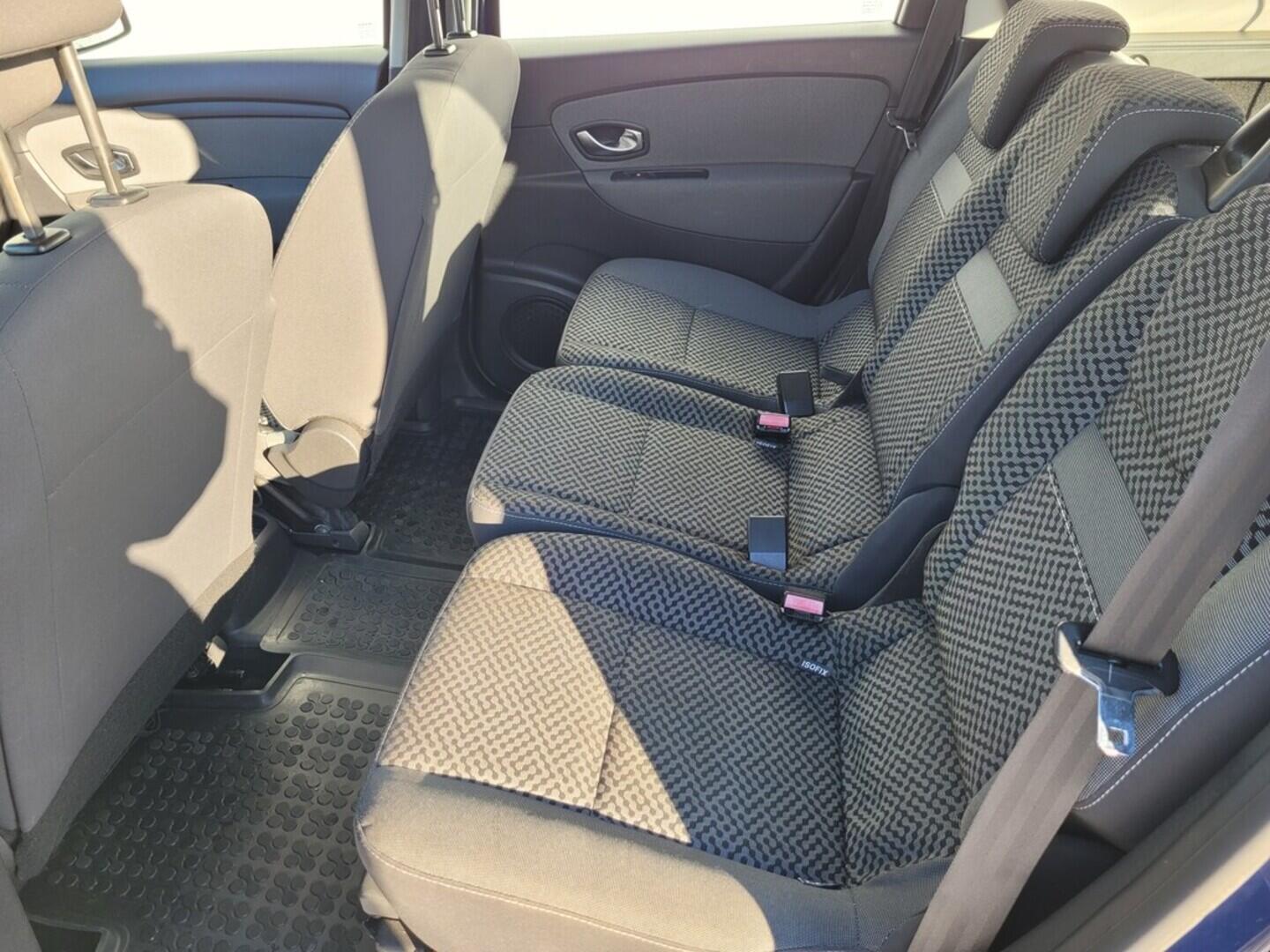 O619V07615_56.webp_GRAND SCÉNIC  1.5 dCi 78 kW manuál