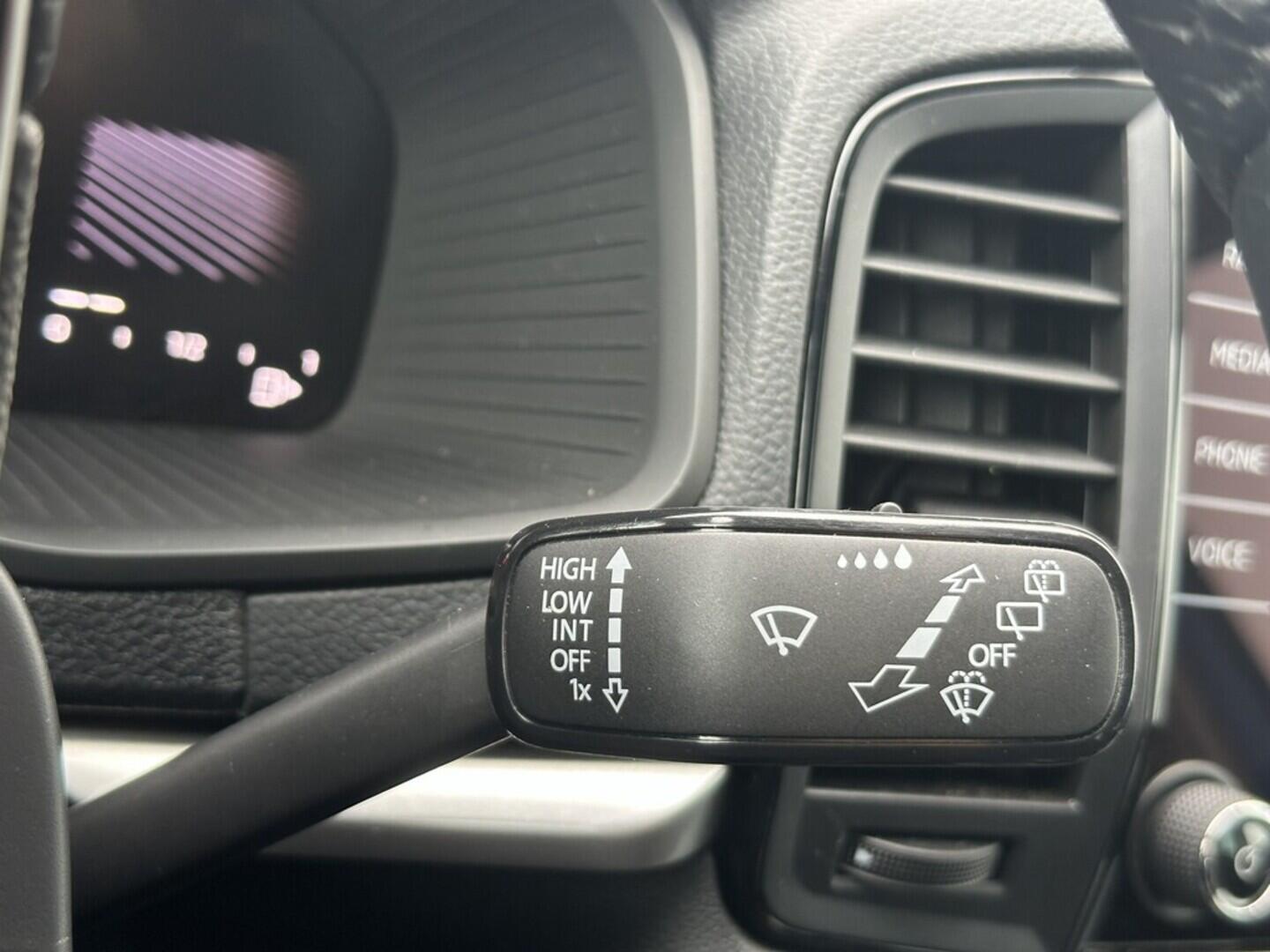 O619V07617_22.webp_KAROQ Selection 1.5 TSI 110 kW automat, DPH