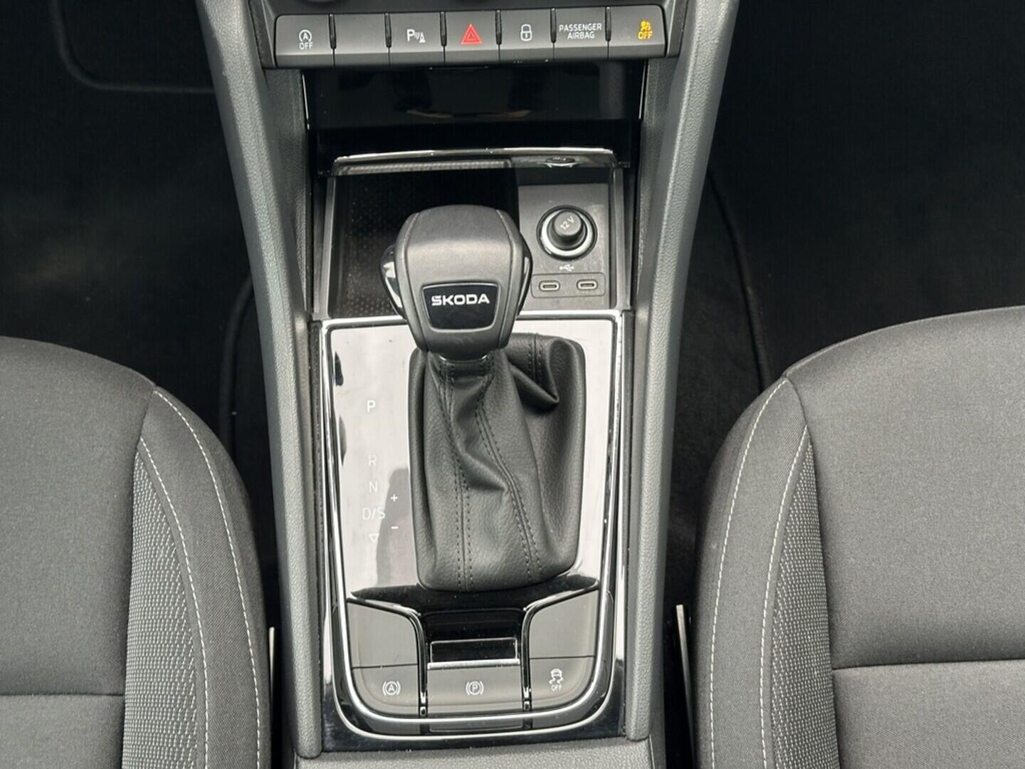 O619V07617_28.webp_KAROQ Selection 1.5 TSI 110 kW automat, DPH