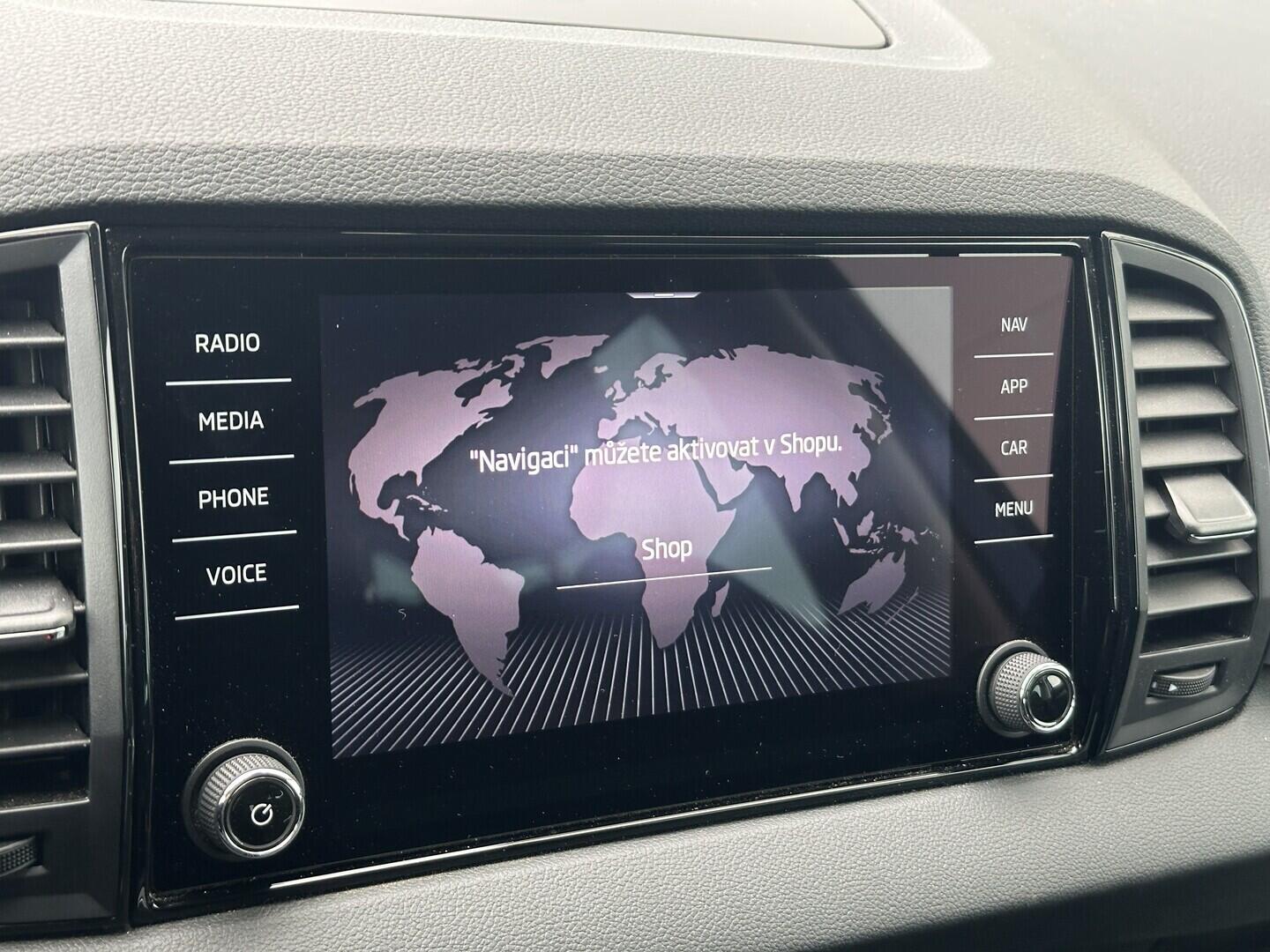 O619V07617_34.webp_KAROQ Selection 1.5 TSI 110 kW automat, DPH