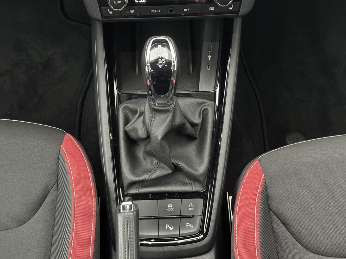 O619V07619_24.webp_KAMIQ Monte Carlo 1.5 TSI 110 kW automat