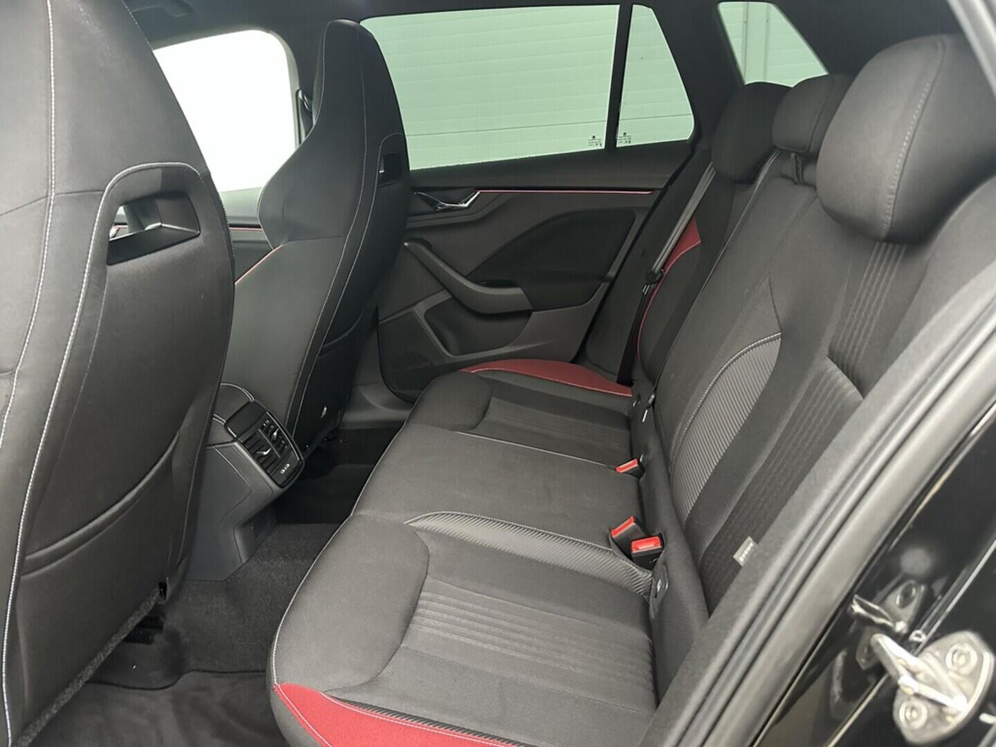 O619V07619_28.webp_KAMIQ Monte Carlo 1.5 TSI 110 kW automat