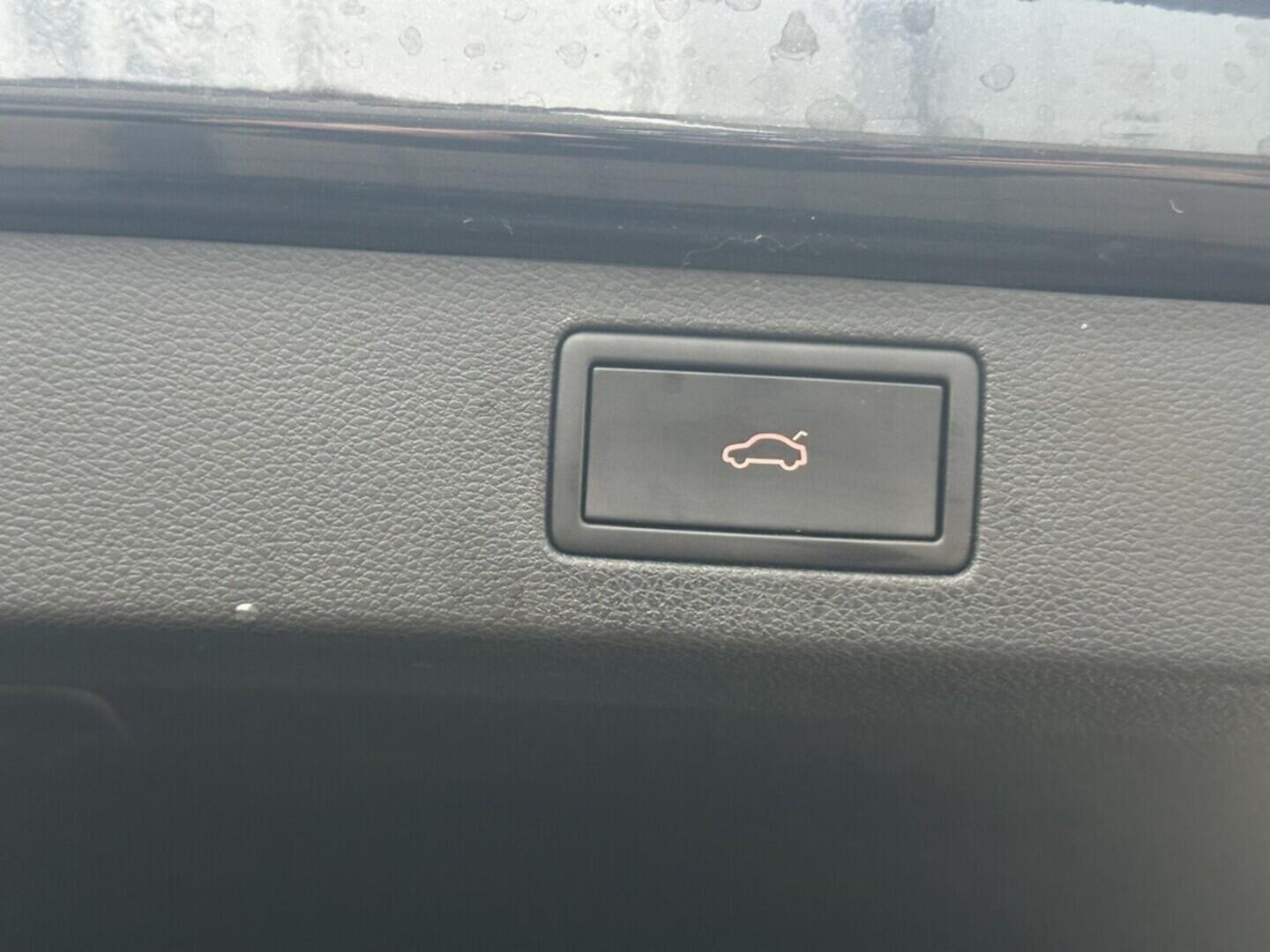 O619V07619_33.webp_KAMIQ Monte Carlo 1.5 TSI 110 kW automat