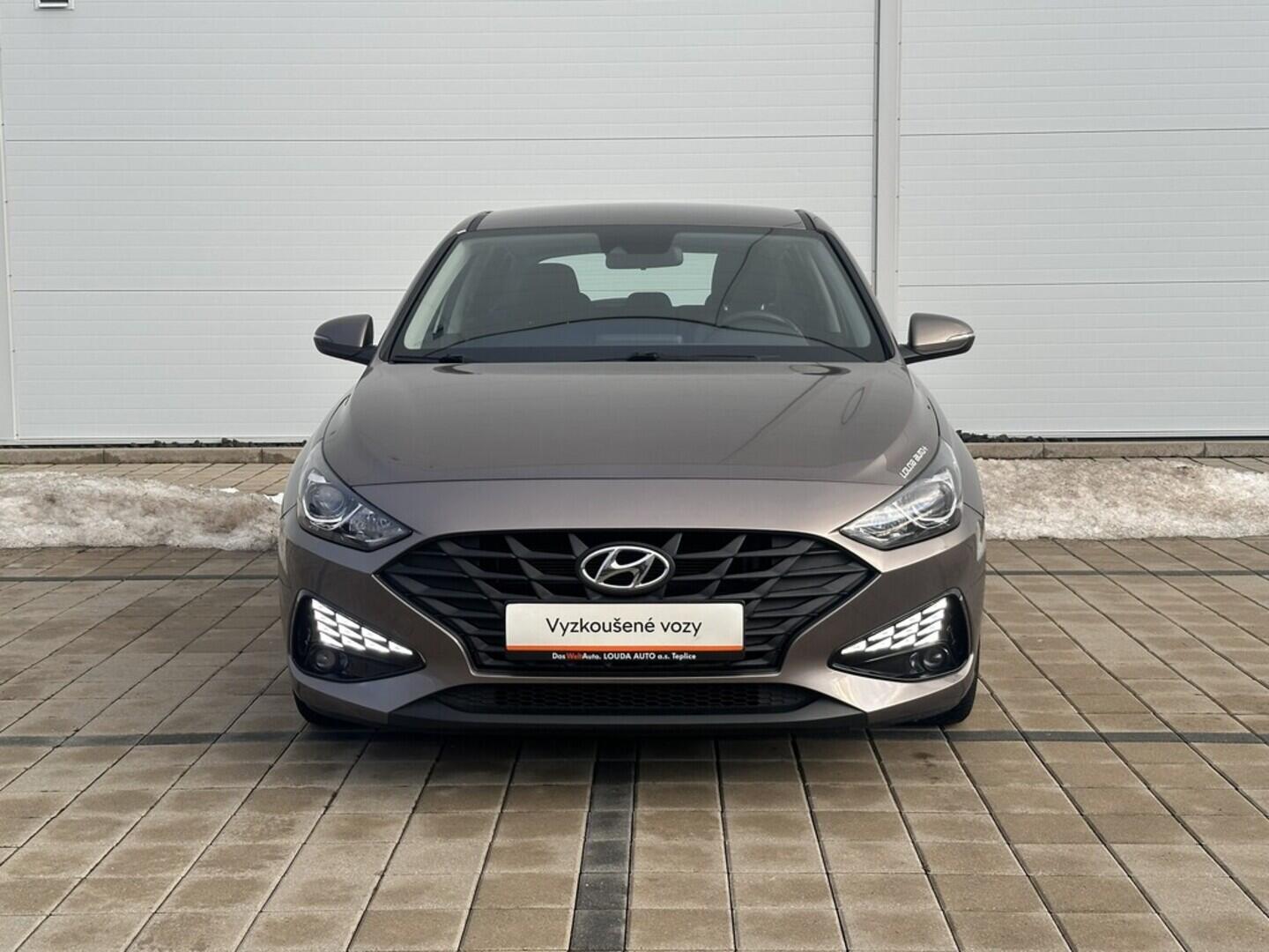 O619V07622_11.webp_I30 Comfort  1.0  88 kW manuál