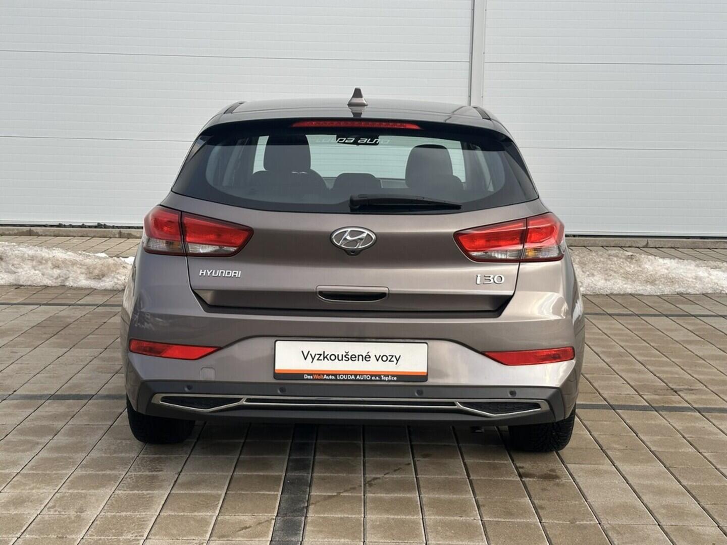 O619V07622_15.webp_I30 Comfort  1.0  88 kW manuál