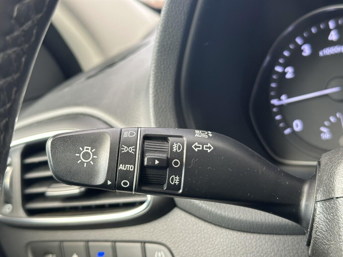 O619V07622_22.webp_I30 Comfort  1.0  88 kW manuál