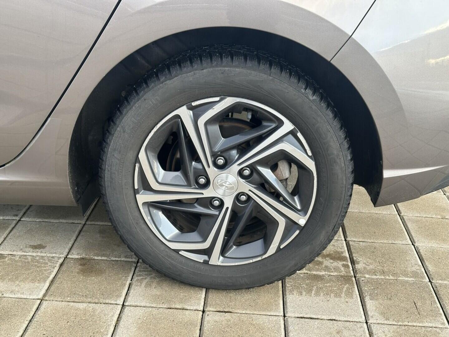 O619V07622_29.webp_I30 Comfort  1.0  88 kW manuál