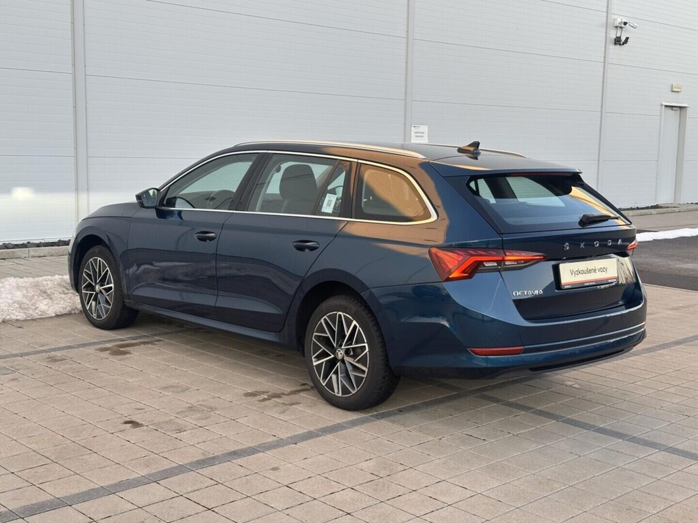 O619V07624_16.webp_OCTAVIA Style Plus 2.0 TDI 85 kW manuál, DPH