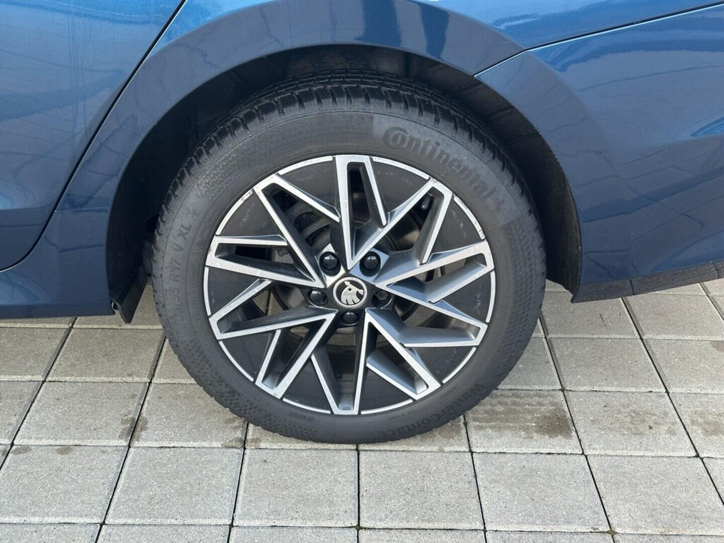 O619V07624_32.webp_OCTAVIA Style Plus 2.0 TDI 85 kW manuál, DPH