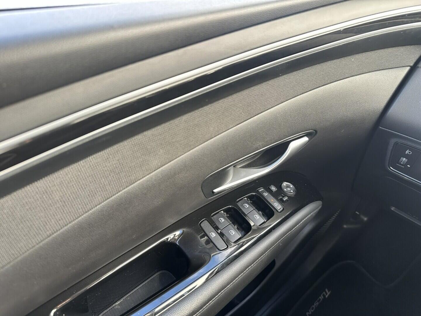 O619V07625_23.webp_TUCSON SMART NAV 1.6  100 kW automat