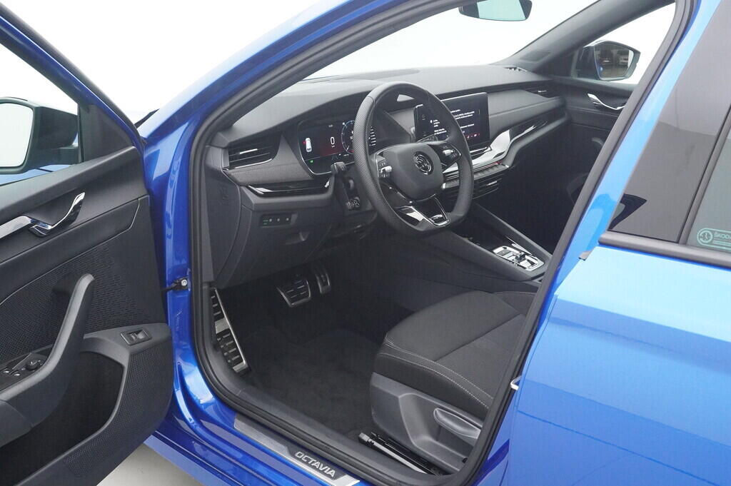 O619V07636_18.webp_OCTAVIA SportLine 2.0 TDI 110 kW automat, DPH
