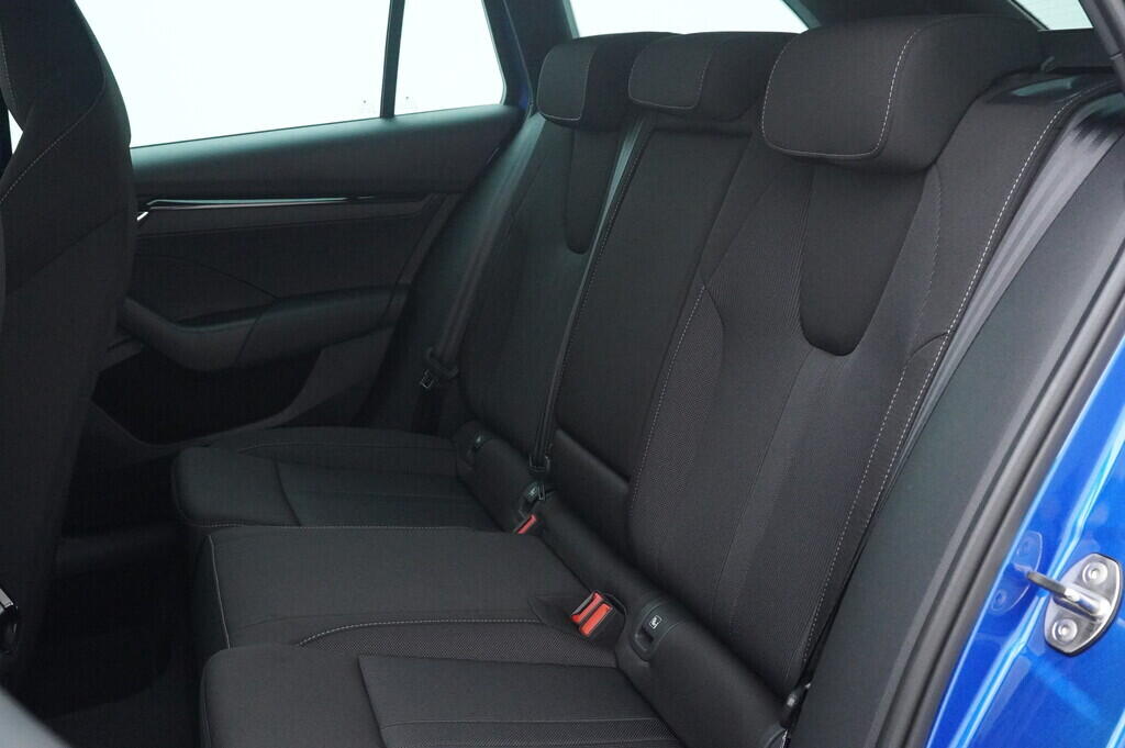 O619V07636_37.webp_OCTAVIA SportLine 2.0 TDI 110 kW automat, DPH