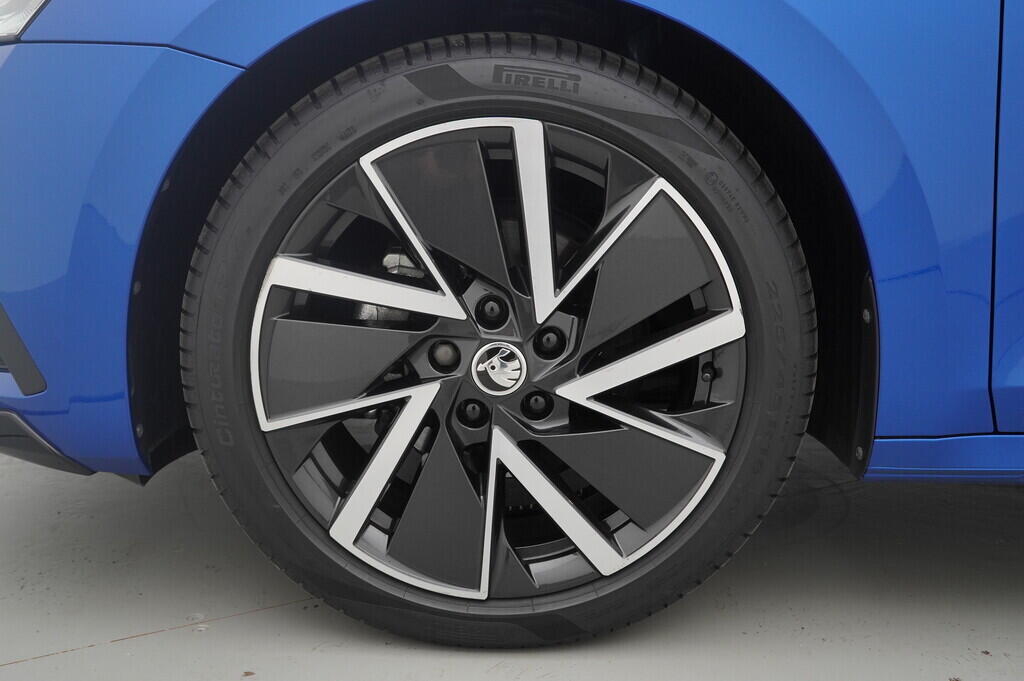 O619V07636_43.webp_OCTAVIA SportLine 2.0 TDI 110 kW automat, DPH