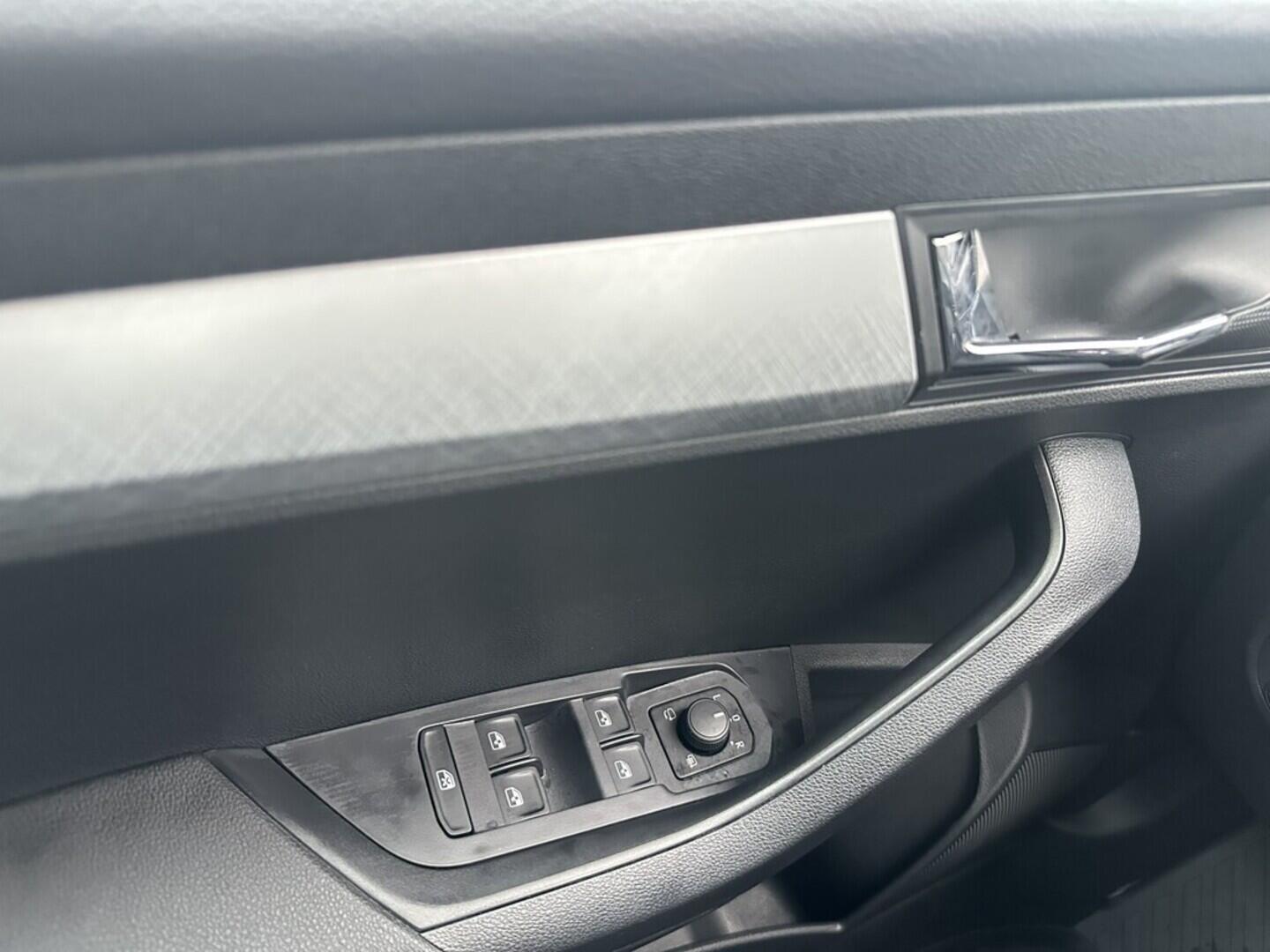 O619V07637_23.webp_KAROQ Selection 1.5 TSI 110 kW automat, DPH