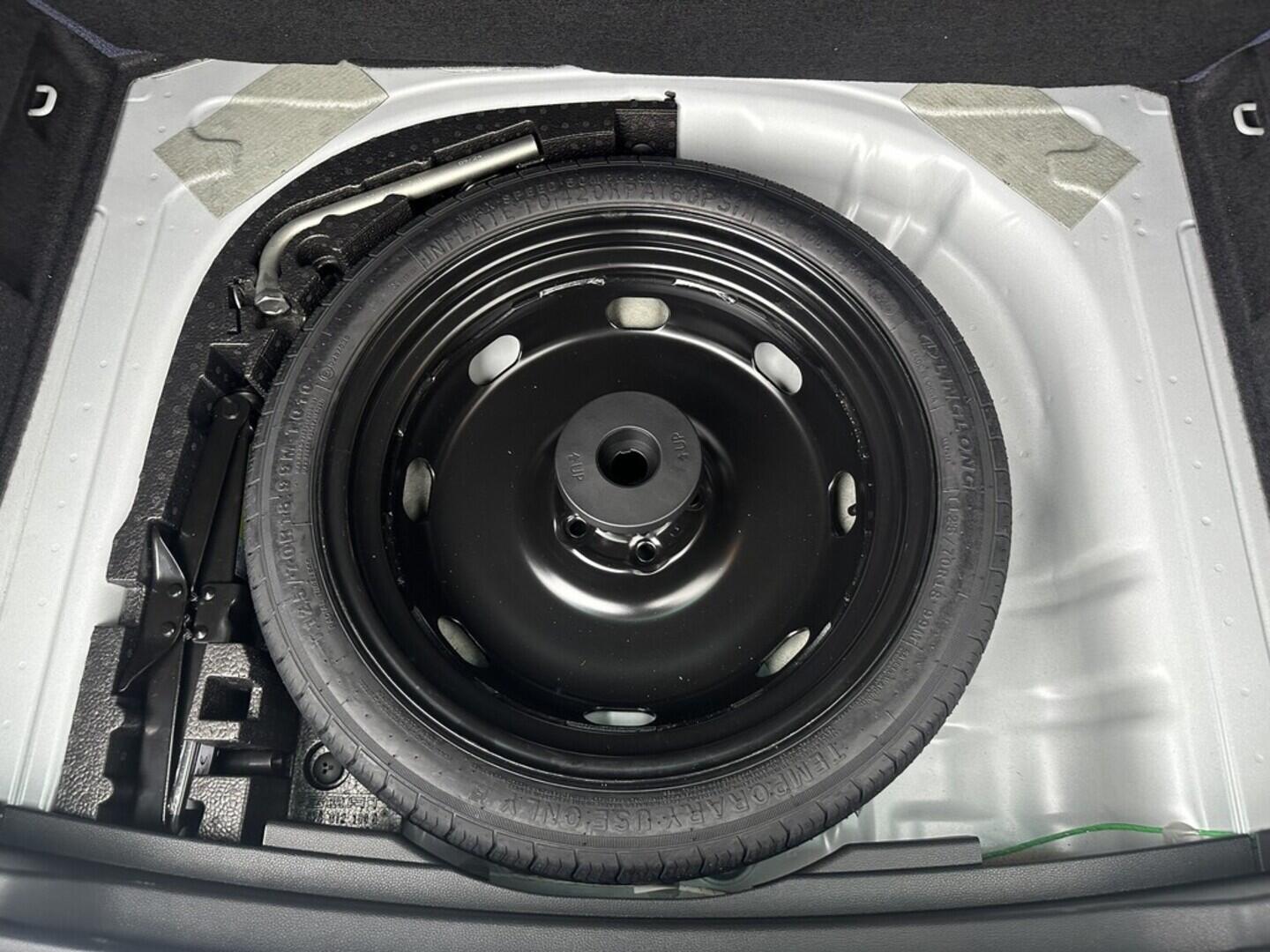 O619V07637_32.webp_KAROQ Selection 1.5 TSI 110 kW automat, DPH