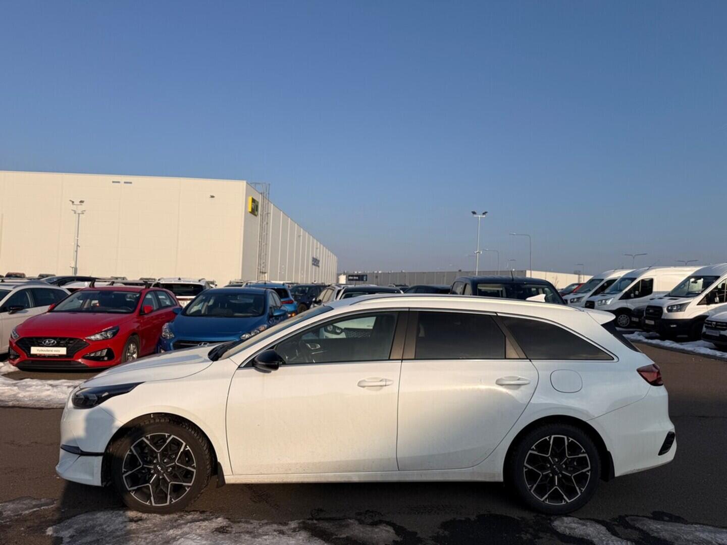 O619V07640_11.webp_CEED Edice 30 1.5 T-GDI 103 kW manuál