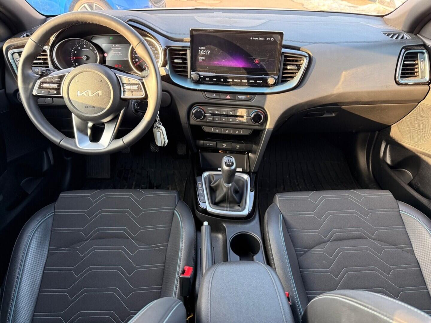 O619V07640_13.webp_CEED Edice 30 1.5 T-GDI 103 kW manuál