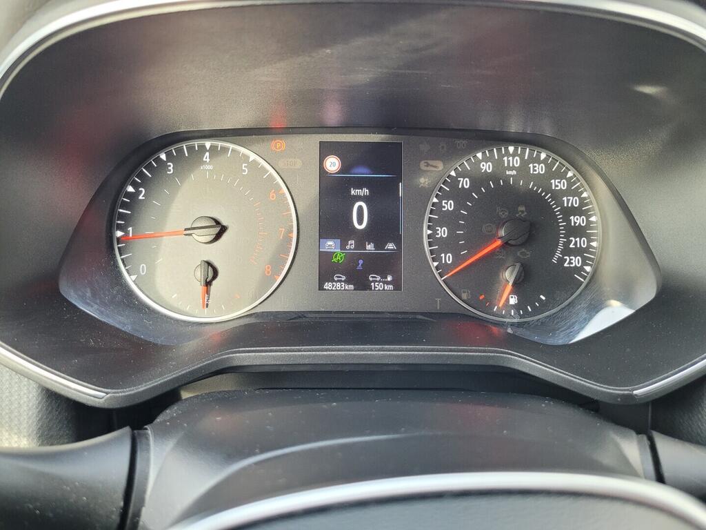 O619V07646_17.webp_CLIO Zen 1.0 TCe 67 kW manuál