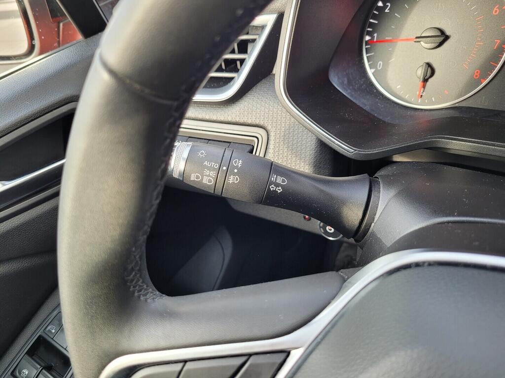 O619V07646_22.webp_CLIO Zen 1.0 TCe 67 kW manuál