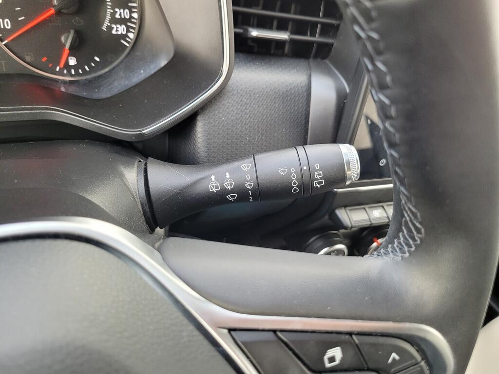 O619V07646_23.webp_CLIO Zen 1.0 TCe 67 kW manuál