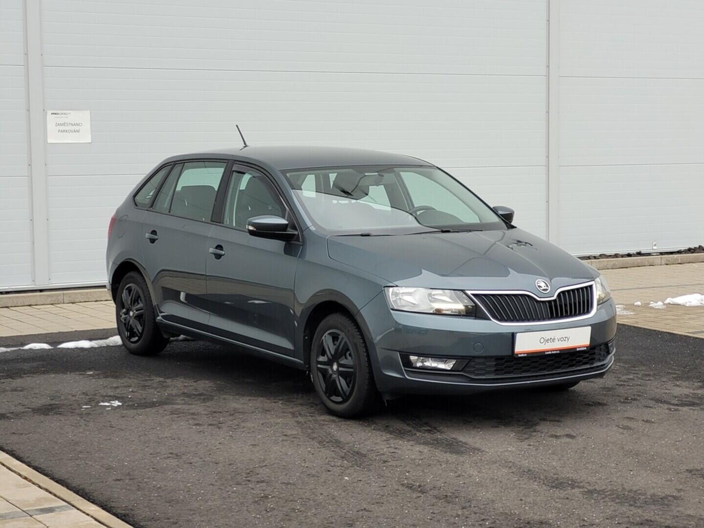 O619V07647_12.webp_RAPID Ambition 1.0 TSI 70 kW manuál