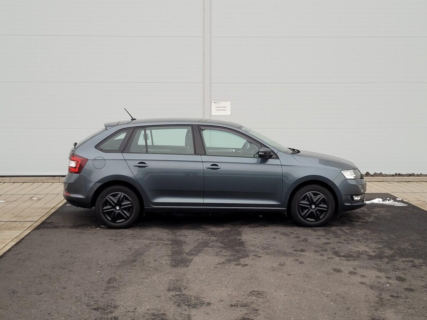 O619V07647_13.webp_RAPID Ambition 1.0 TSI 70 kW manuál