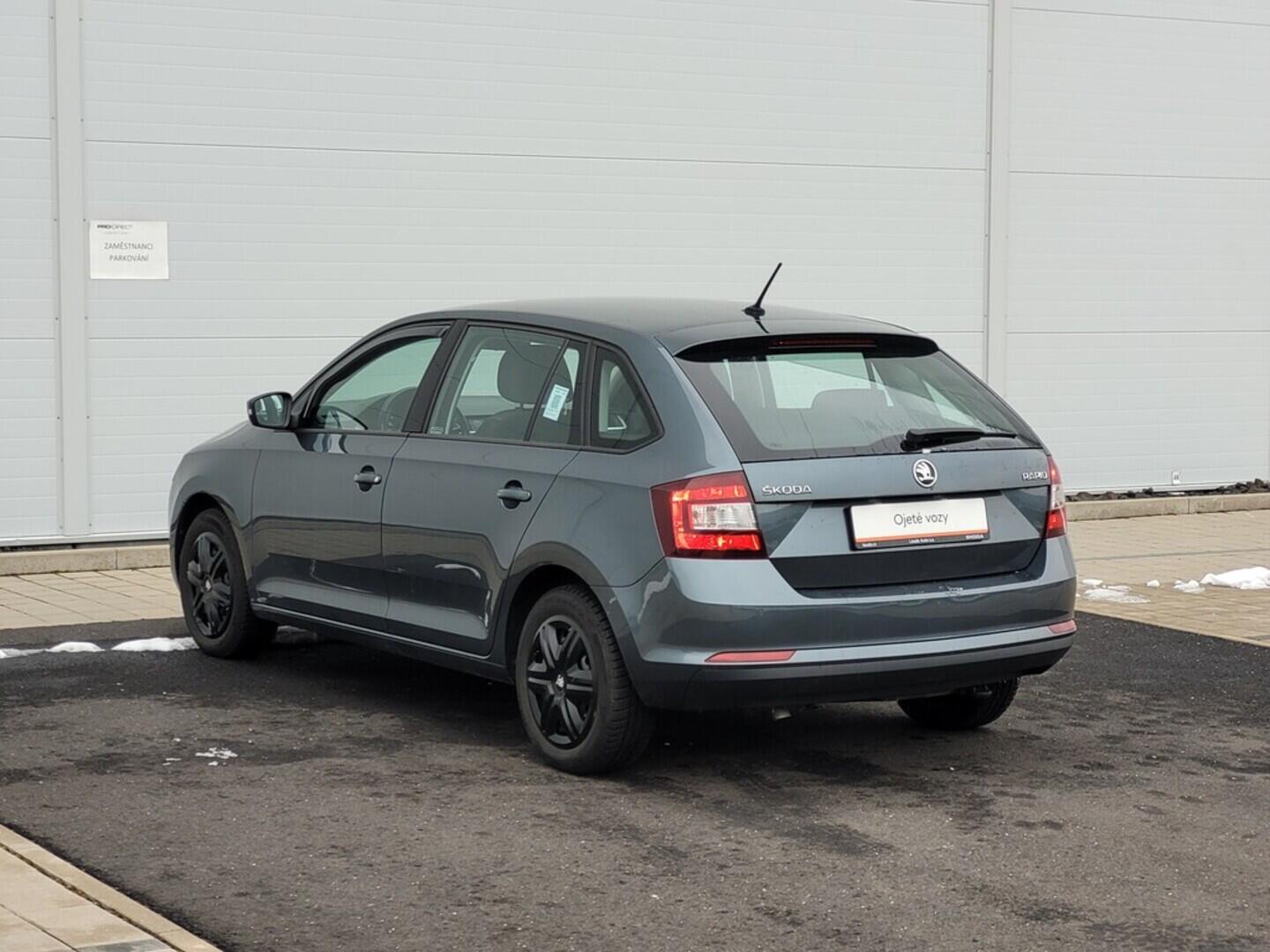 O619V07647_16.webp_RAPID Ambition 1.0 TSI 70 kW manuál