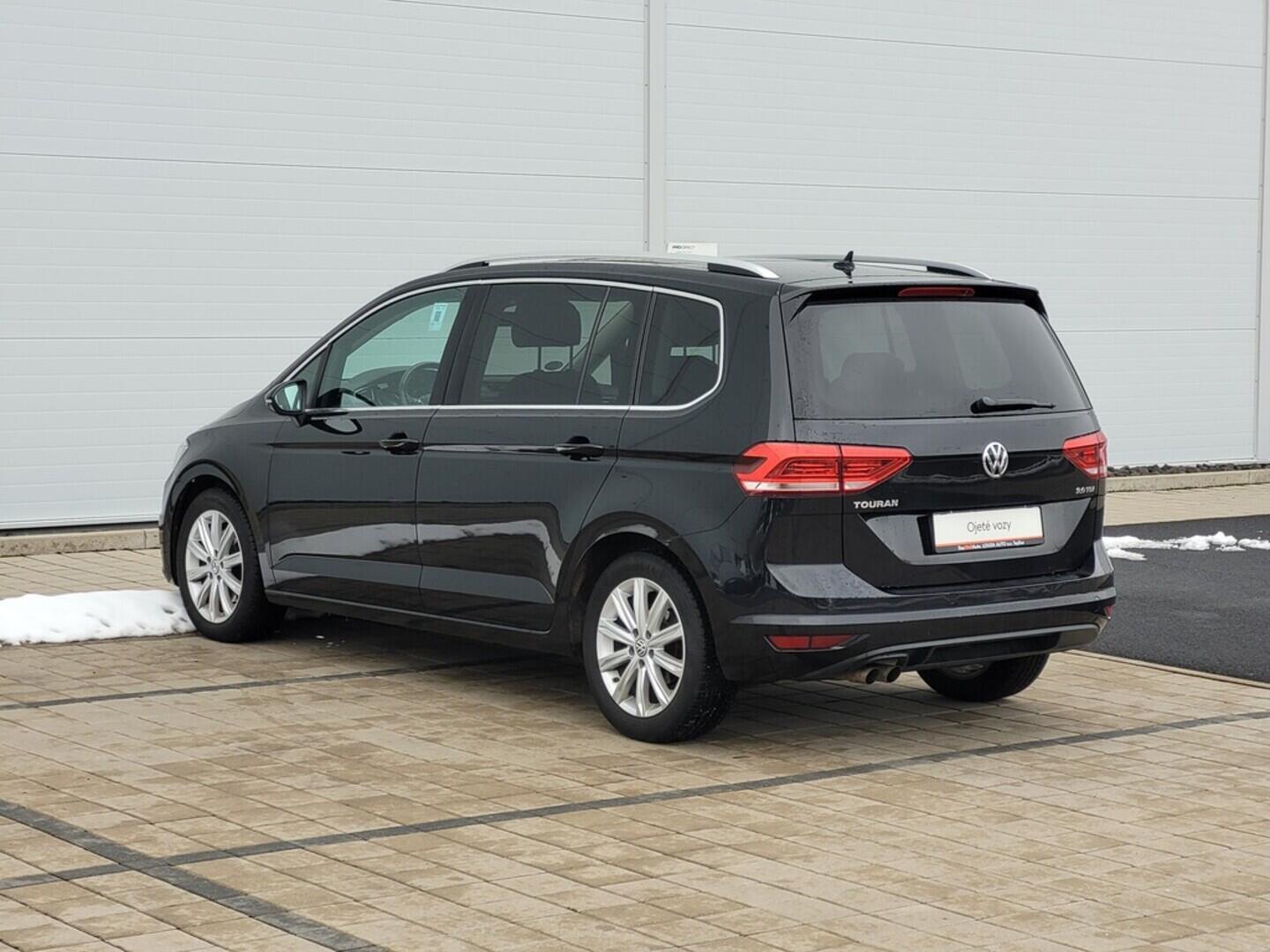 O619V07649_16.webp_TOURAN Comfortline 2.0 TDI 110 kW automat