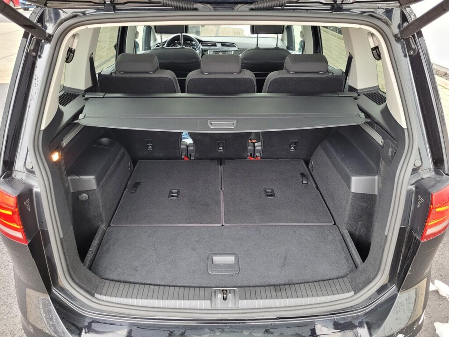 O619V07649_21.webp_TOURAN Comfortline 2.0 TDI 110 kW automat