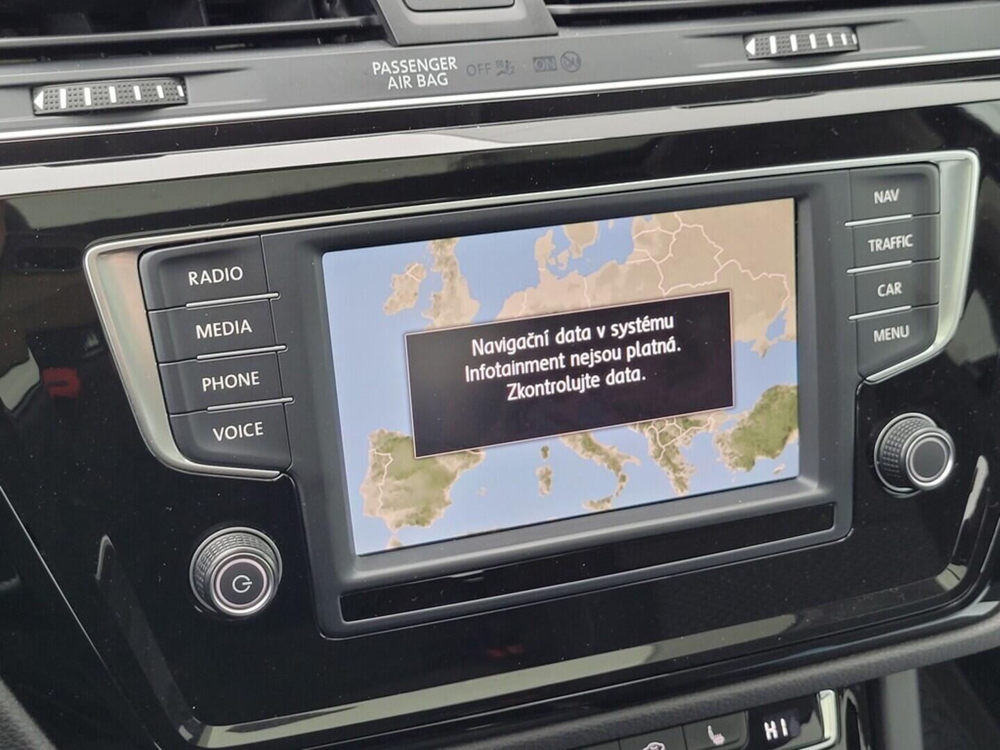 O619V07649_27.webp_TOURAN Comfortline 2.0 TDI 110 kW automat