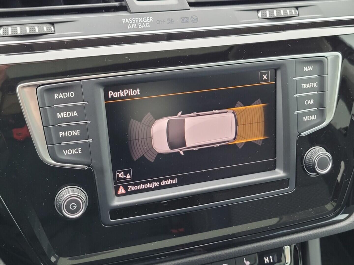 O619V07649_30.webp_TOURAN Comfortline 2.0 TDI 110 kW automat