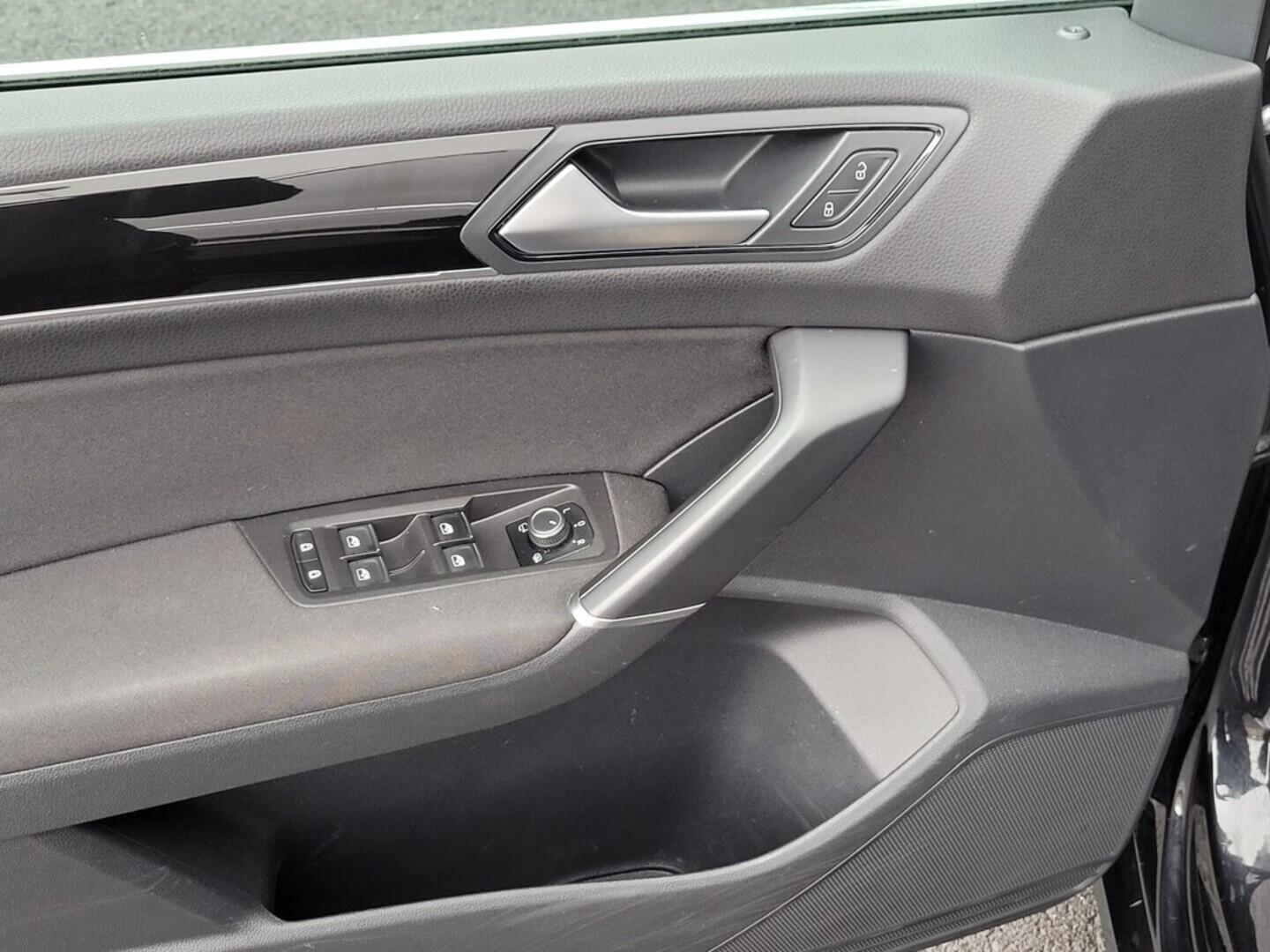 O619V07649_34.webp_TOURAN Comfortline 2.0 TDI 110 kW automat