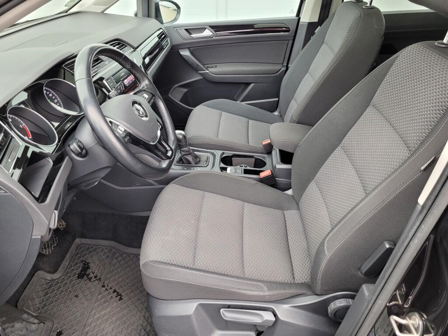 O619V07649_36.webp_TOURAN Comfortline 2.0 TDI 110 kW automat