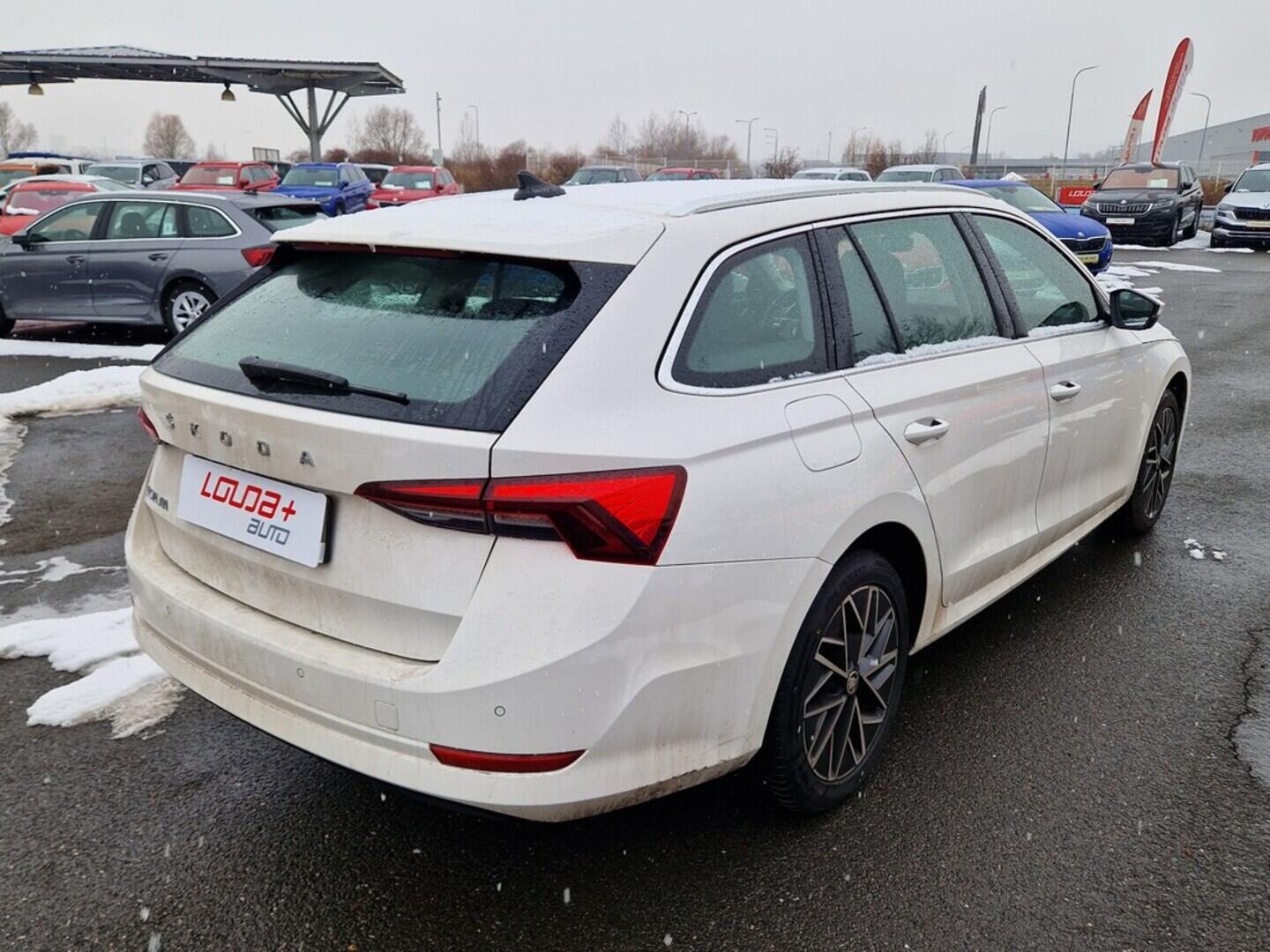 O619V07656_11.webp_OCTAVIA Style 2.0 TDI 85 kW manuál