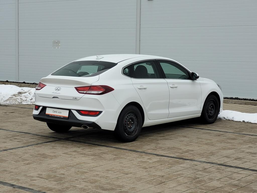 O619V07657_14.webp_I30 Style NAV 1.4 T-GDI 103 kW manuál