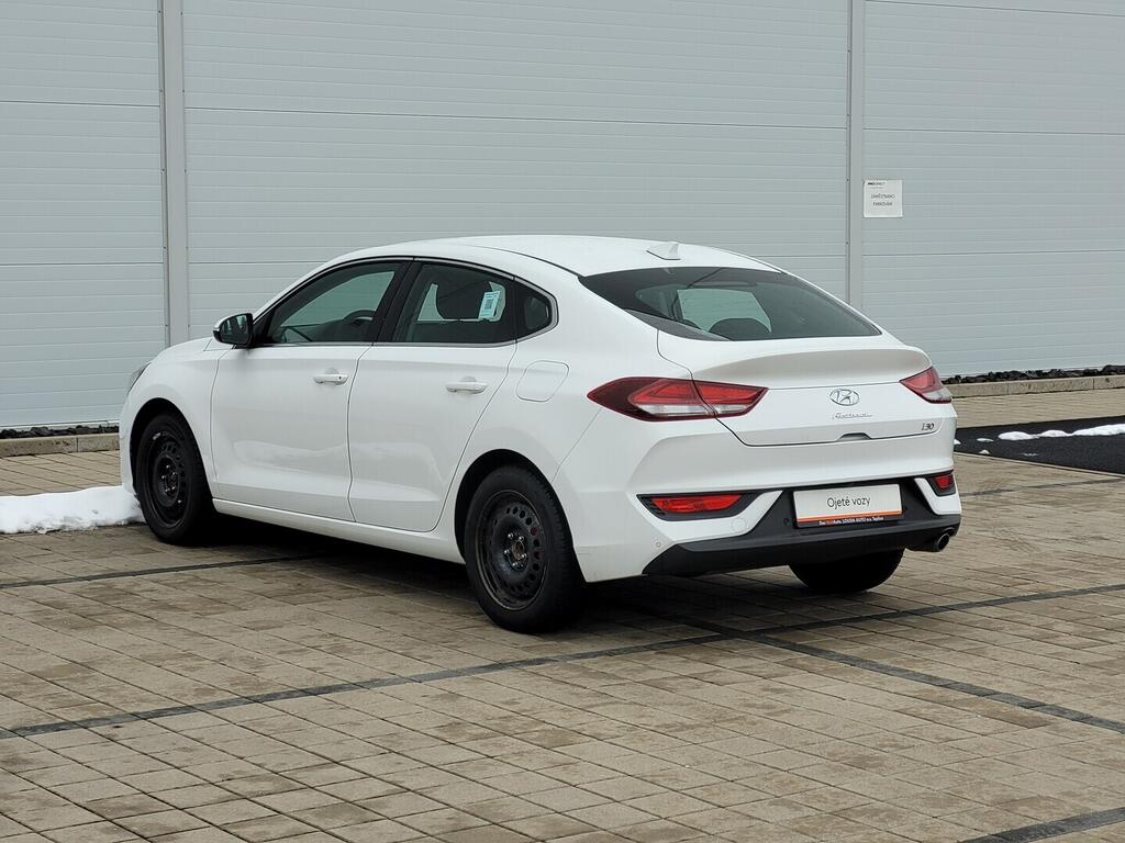 O619V07657_16.webp_I30 Style NAV 1.4 T-GDI 103 kW manuál