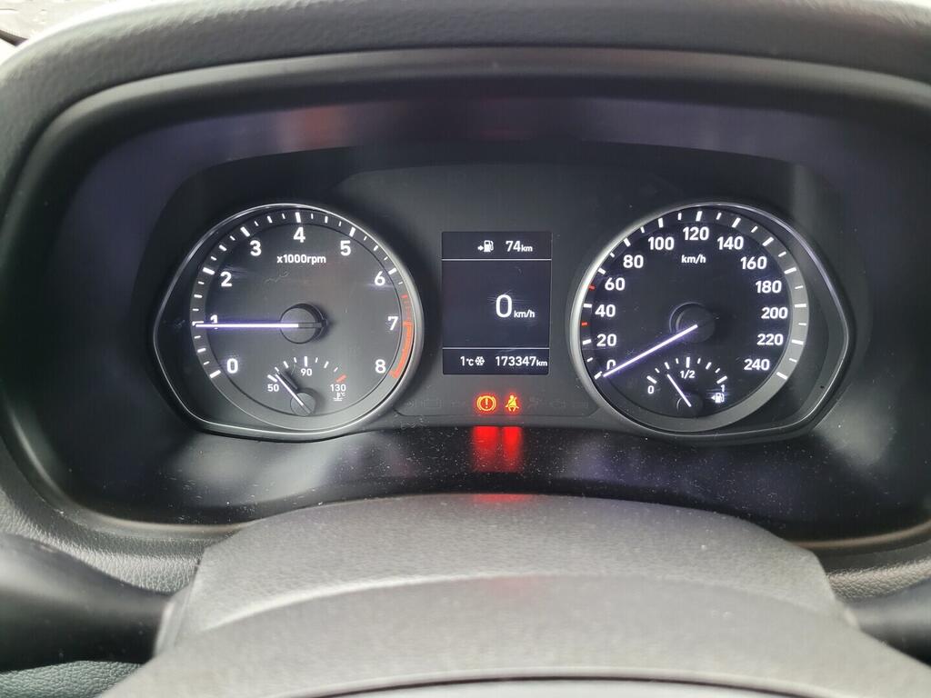 O619V07657_19.webp_I30 Style NAV 1.4 T-GDI 103 kW manuál