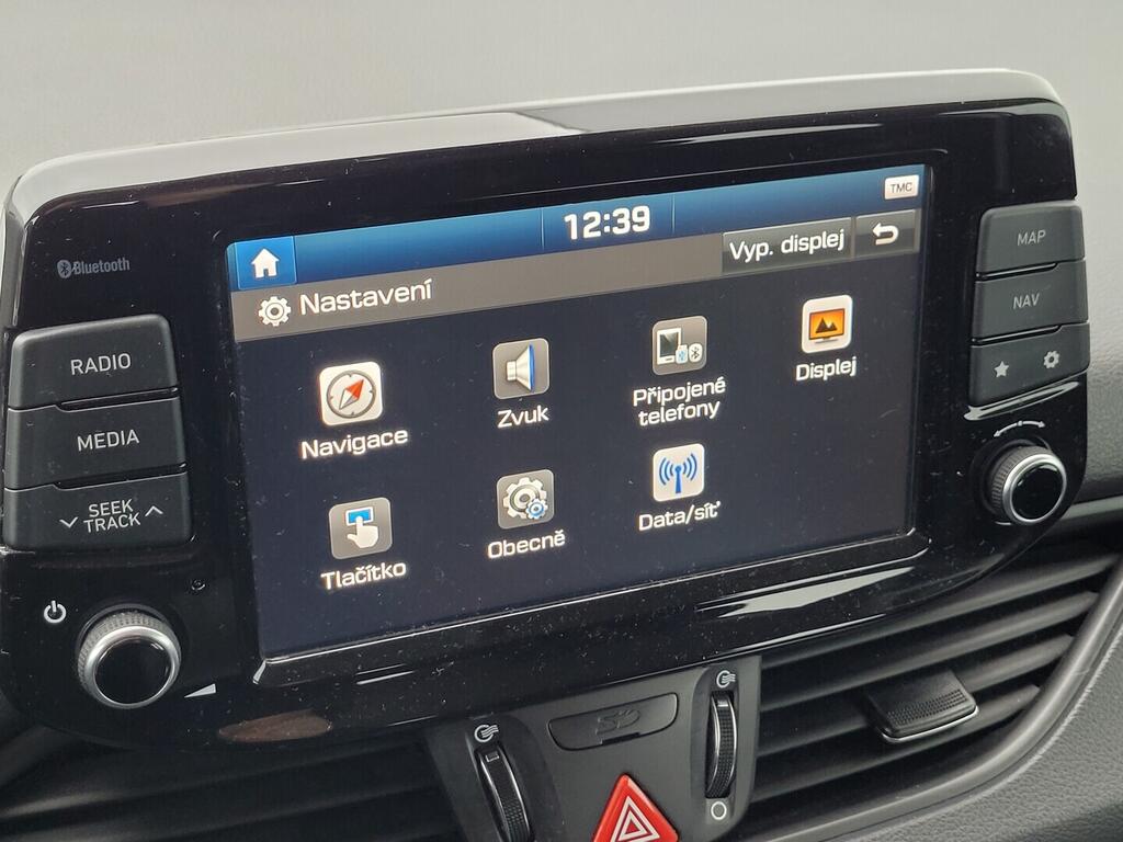 O619V07657_28.webp_I30 Style NAV 1.4 T-GDI 103 kW manuál