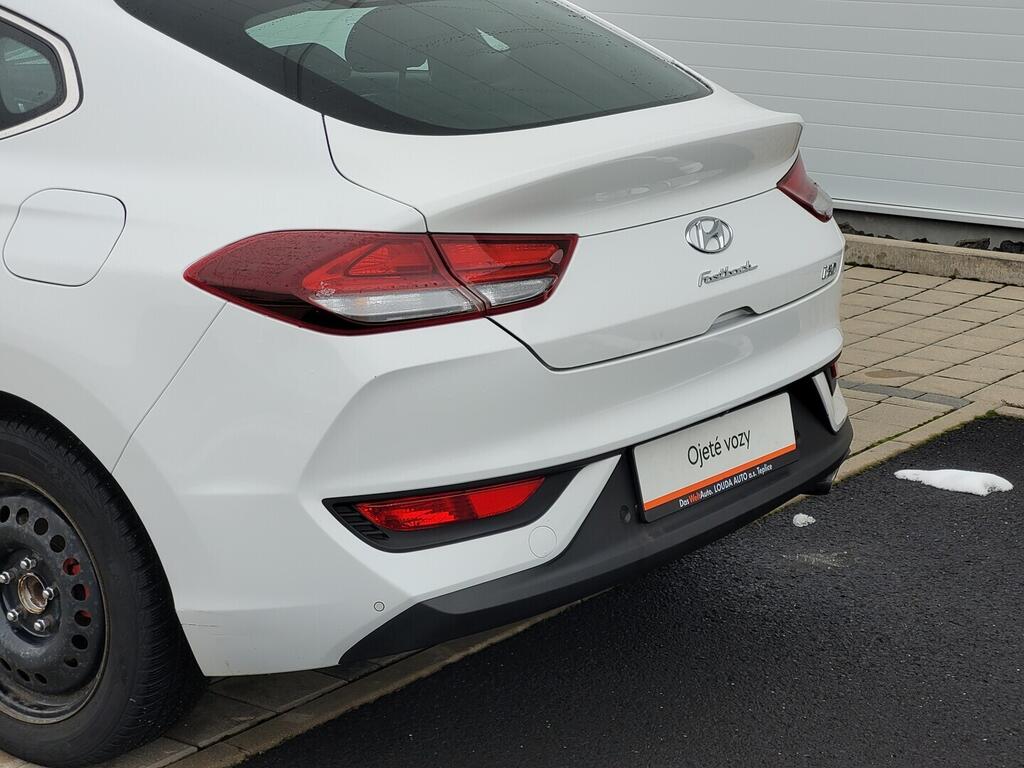 O619V07657_31.webp_I30 Style NAV 1.4 T-GDI 103 kW manuál