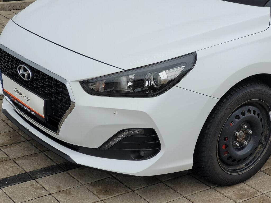 O619V07657_33.webp_I30 Style NAV 1.4 T-GDI 103 kW manuál