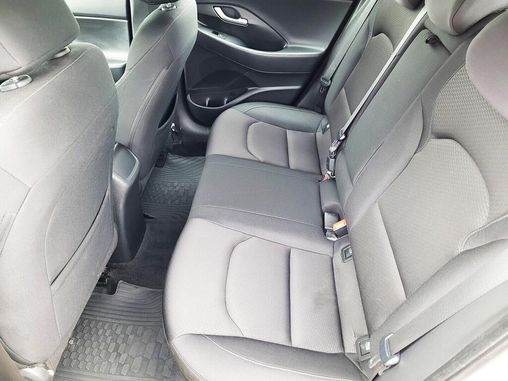 O619V07657_37.webp_I30 Style NAV 1.4 T-GDI 103 kW manuál