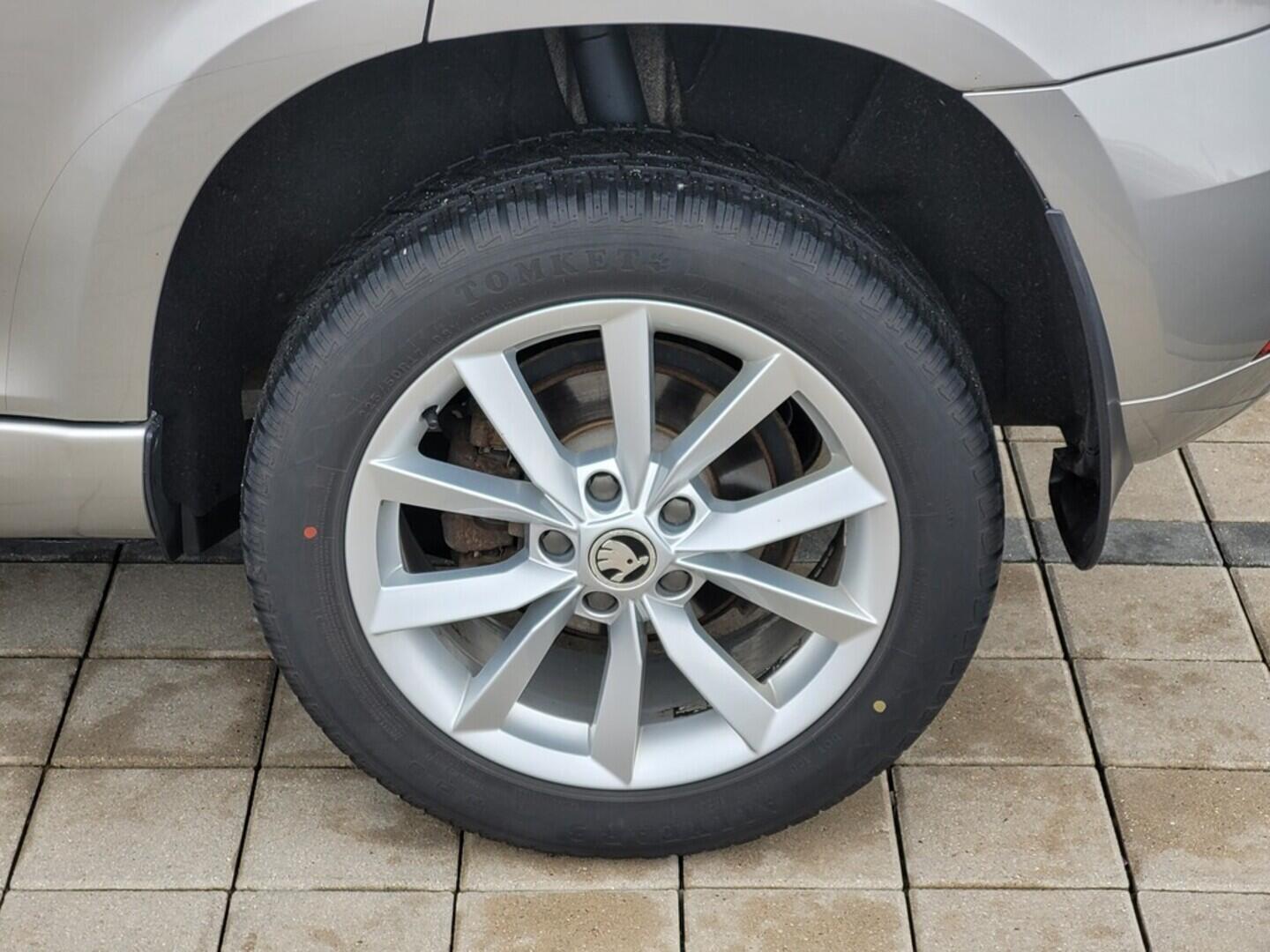 O619V07658_30.webp_YETI Ambition 1.4 TSI 90 kW manuál